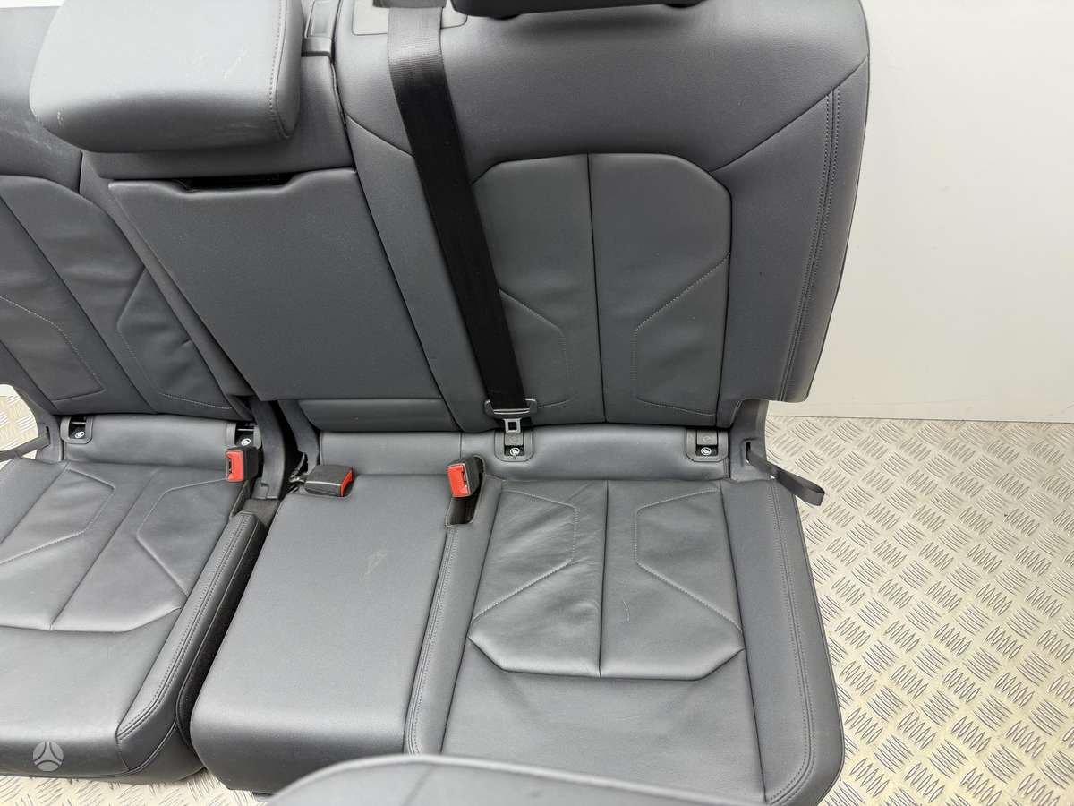 Audi Q3 salono detalės