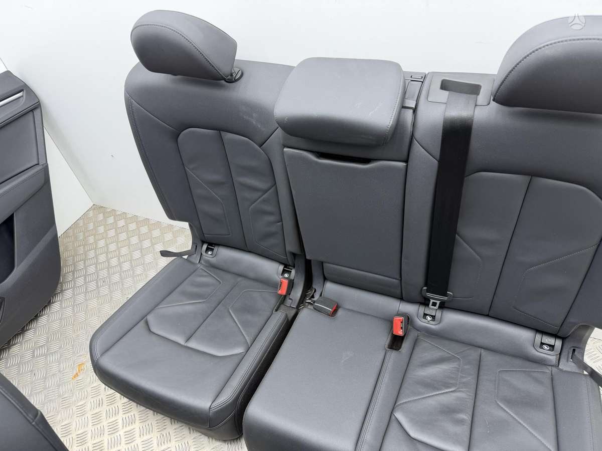 Audi Q3 salono detalės