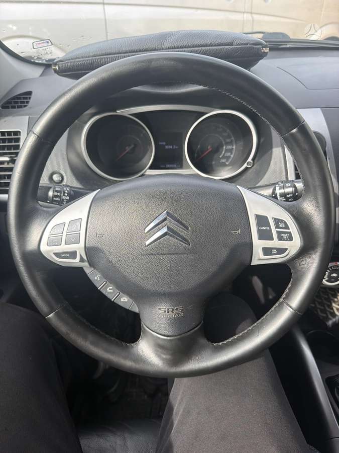 Citroën C-Crosser - 12