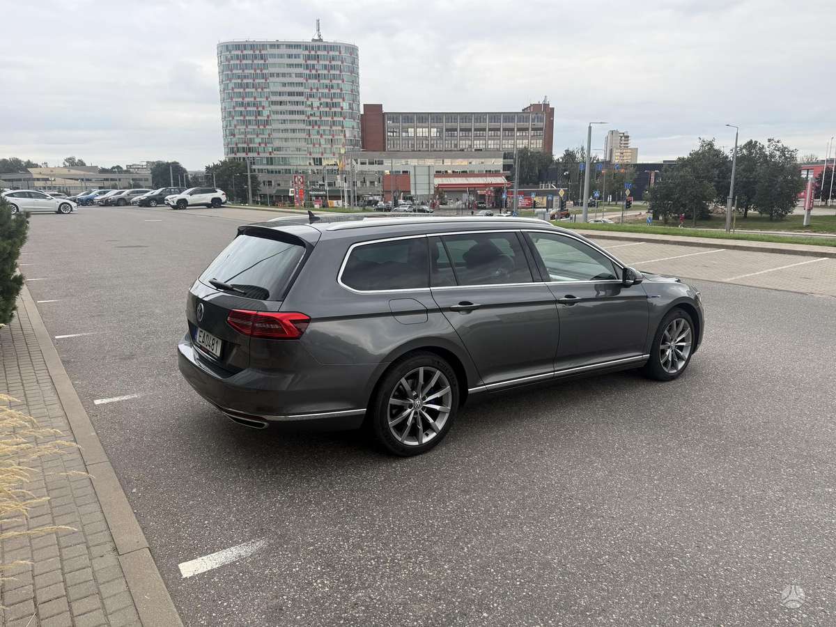 Volkswagen Passat - 5