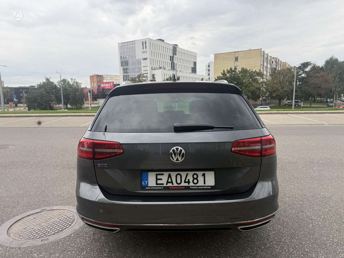 Volkswagen Passat - 7