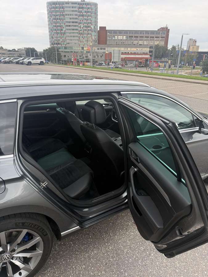 Volkswagen Passat - 8