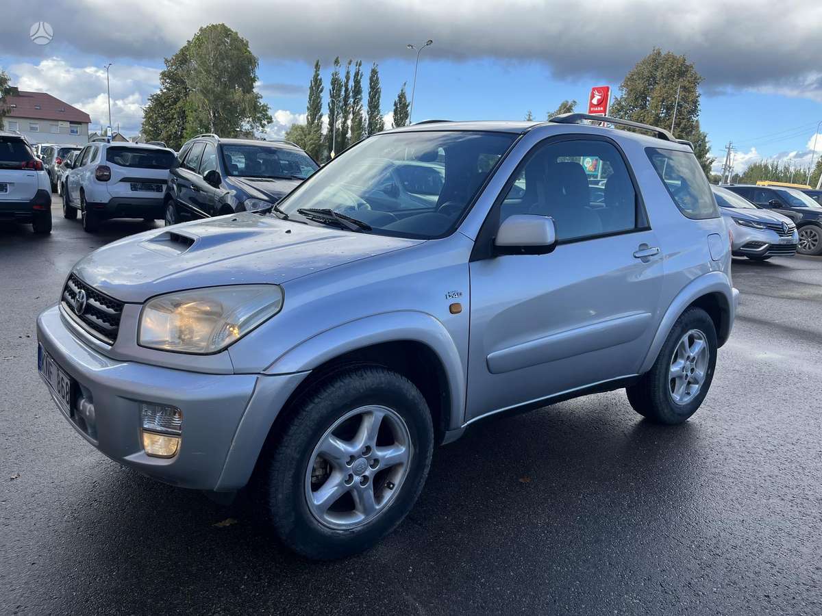 Toyota RAV4 - 1