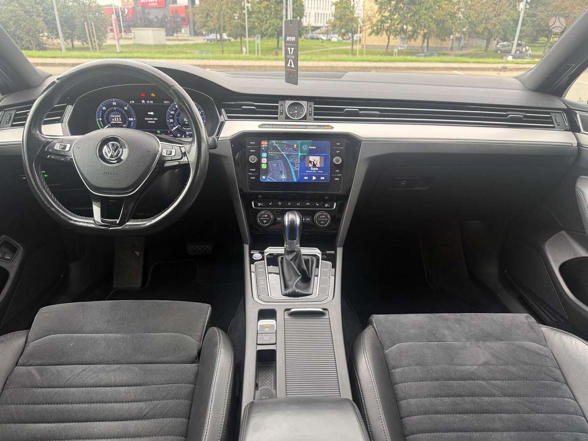 Volkswagen Passat - 10