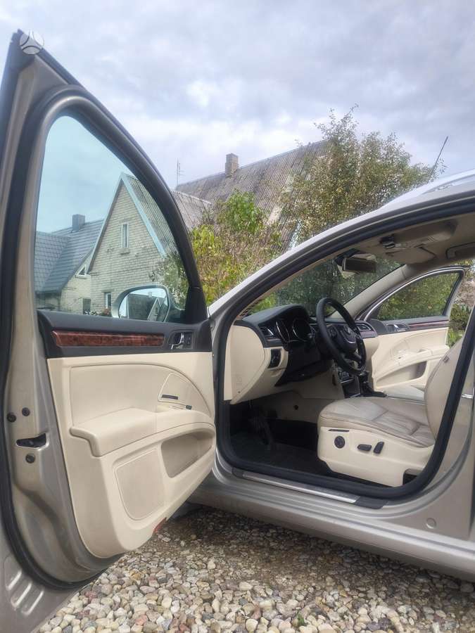 Skoda Superb, 2.0 l., wagon