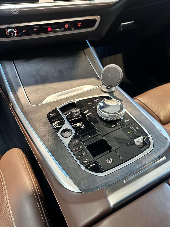 BMW X7 - 8