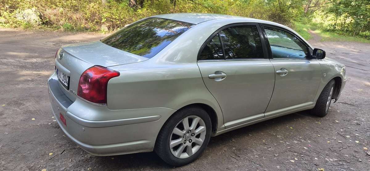 Toyota Avensis - 6