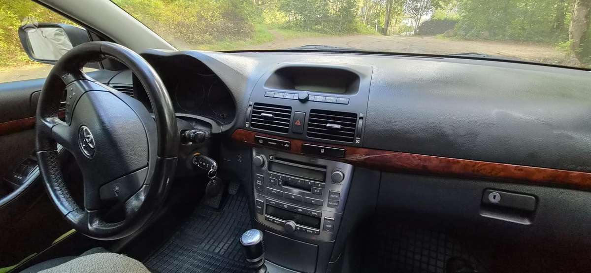 Toyota Avensis - 7