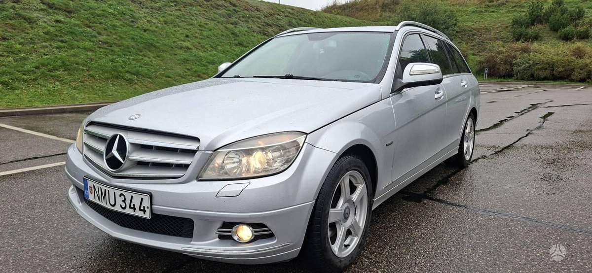 Mercedes-Benz C200 - 1