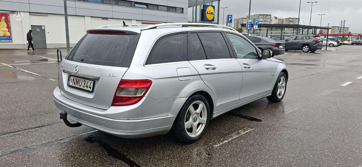 Mercedes-Benz C200 - 2