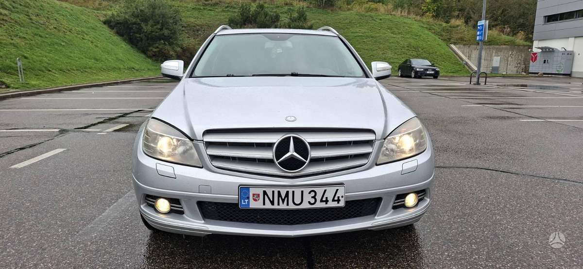 Mercedes-Benz C200 - 3