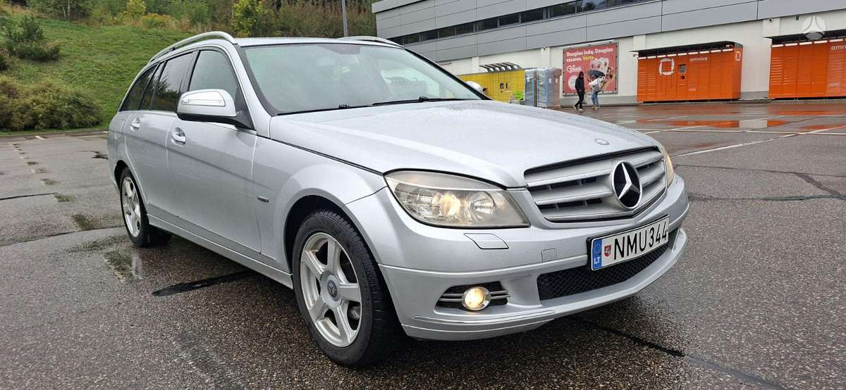 Mercedes-Benz C200 - 4