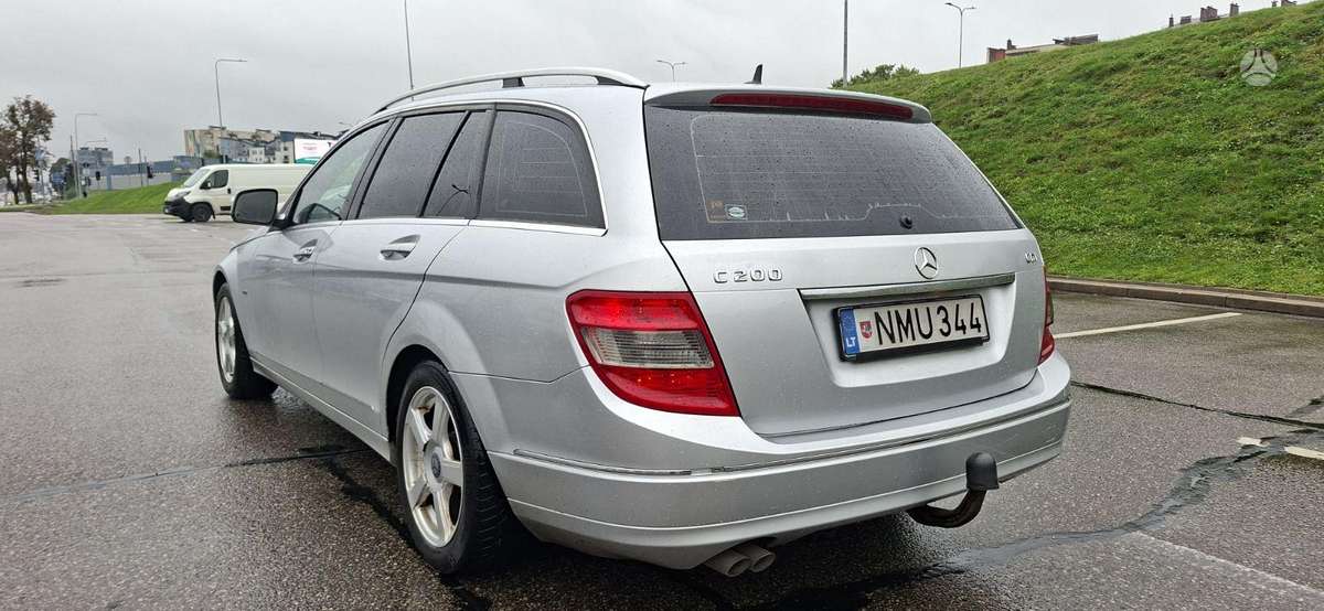Mercedes-Benz C200 - 5