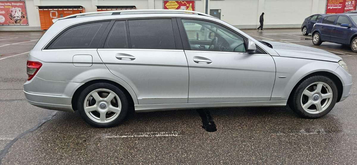 Mercedes-Benz C200 - 6