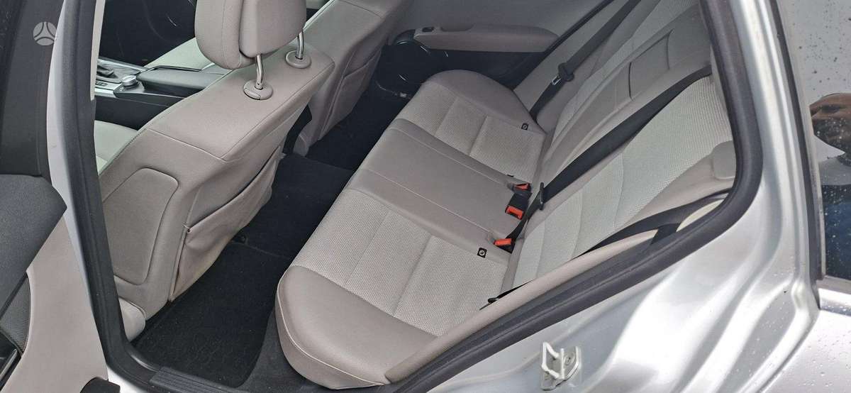 Mercedes-Benz C200 - 10