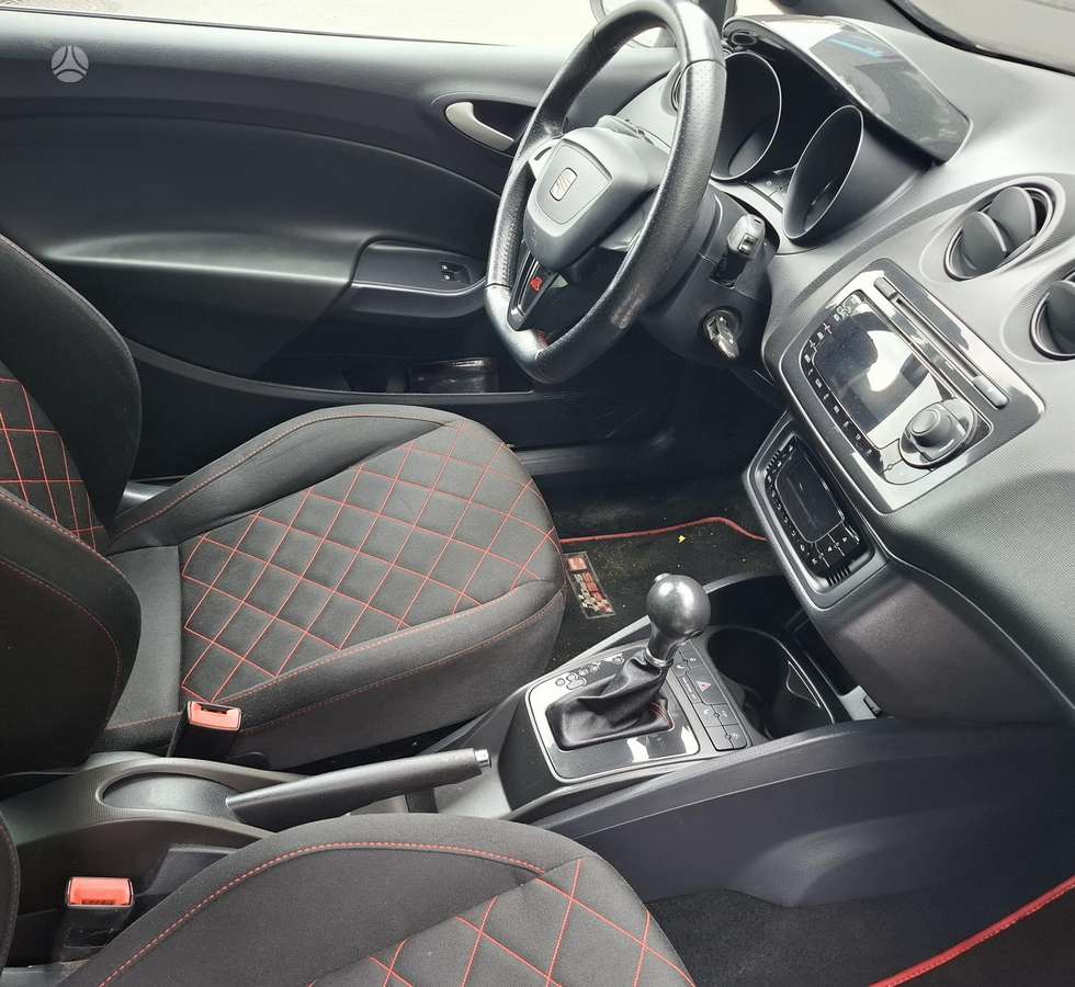 SEAT Ibiza - 10