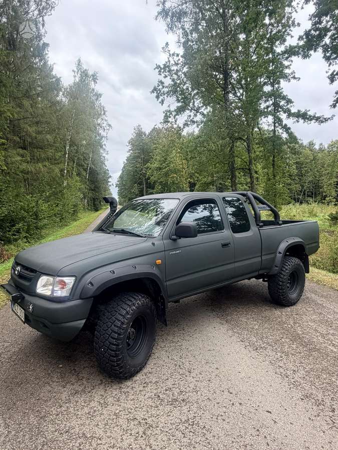 Toyota Hilux - 7