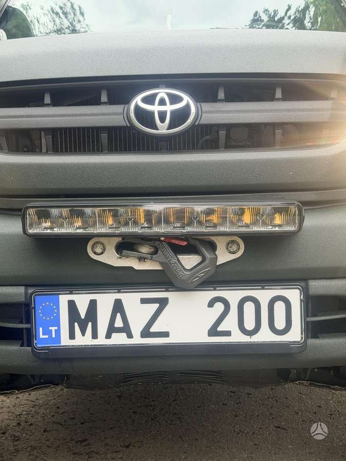 Toyota Hilux - 9