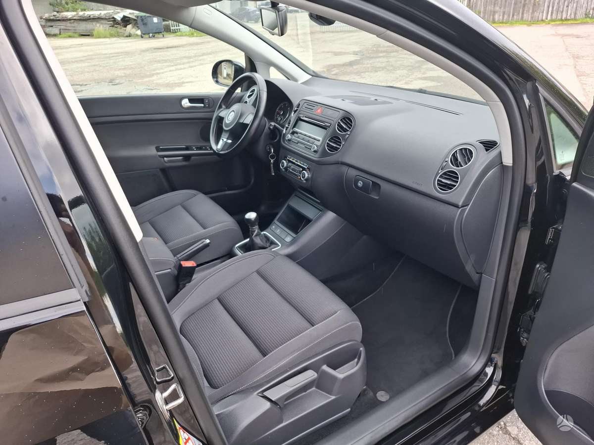 Volkswagen Golf Plus - 11