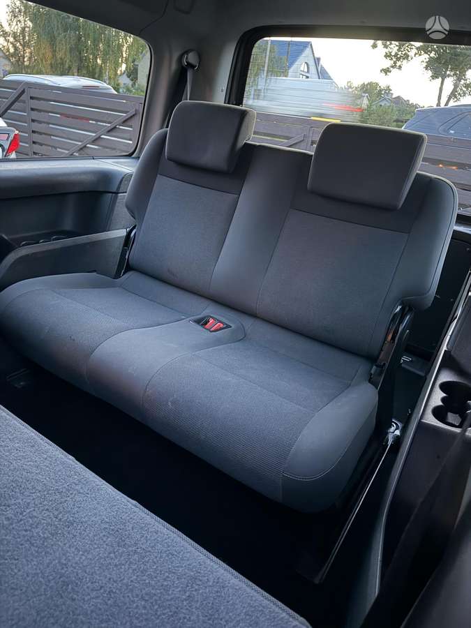 Volkswagen Caddy Maxi - 9