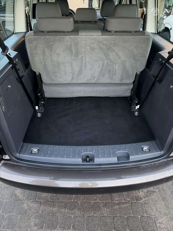 Volkswagen Caddy Maxi - 10