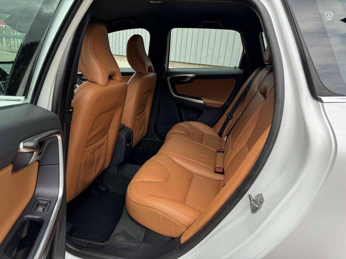 Volvo XC60 - 10