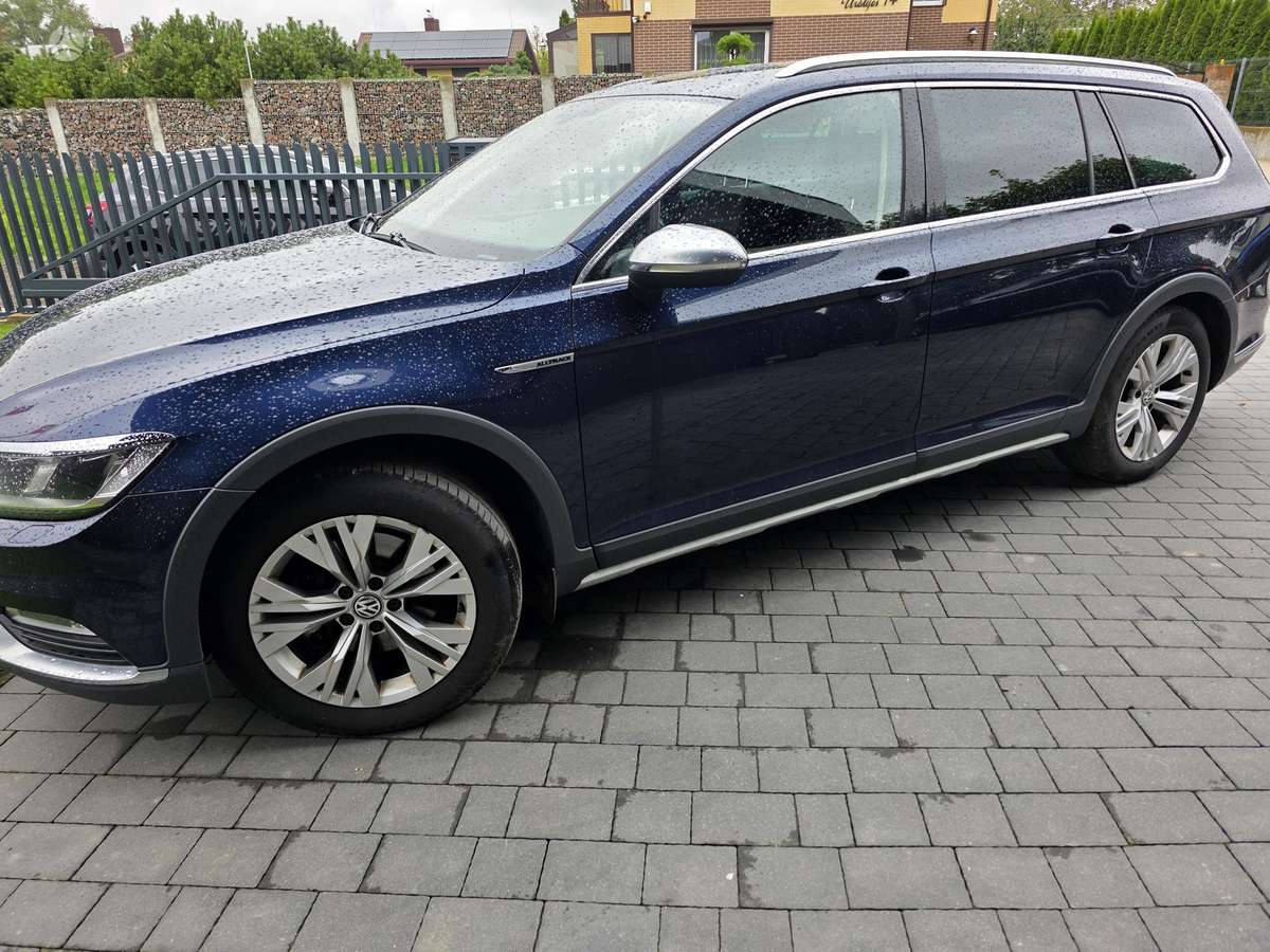 Volkswagen Passat Alltrack - 1