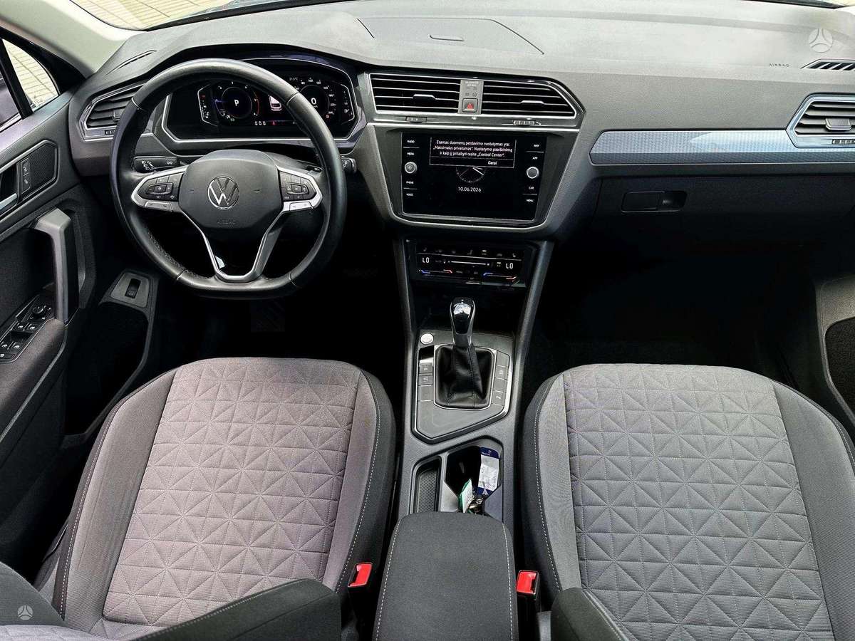 Volkswagen Tiguan - 9