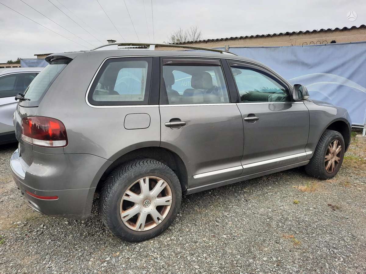 Volkswagen Touareg - 3
