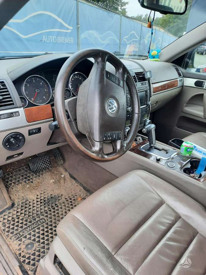 Volkswagen Touareg - 4
