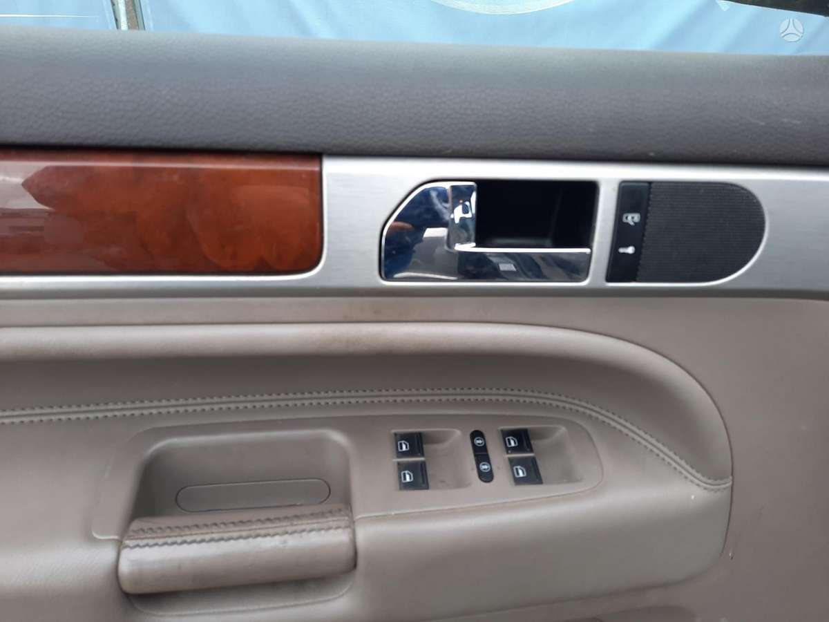 Volkswagen Touareg - 6