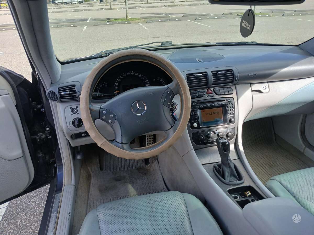 Mercedes-Benz 270 - 5