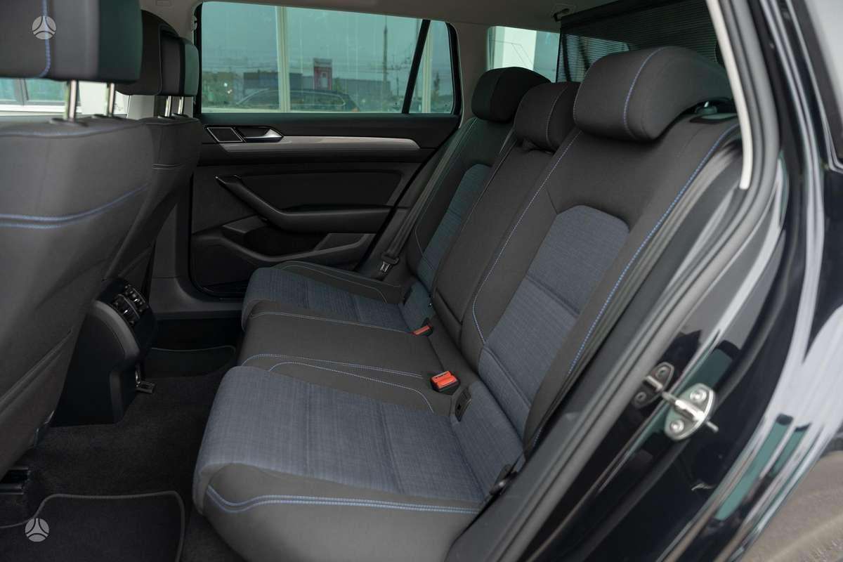 Volkswagen Passat - 10