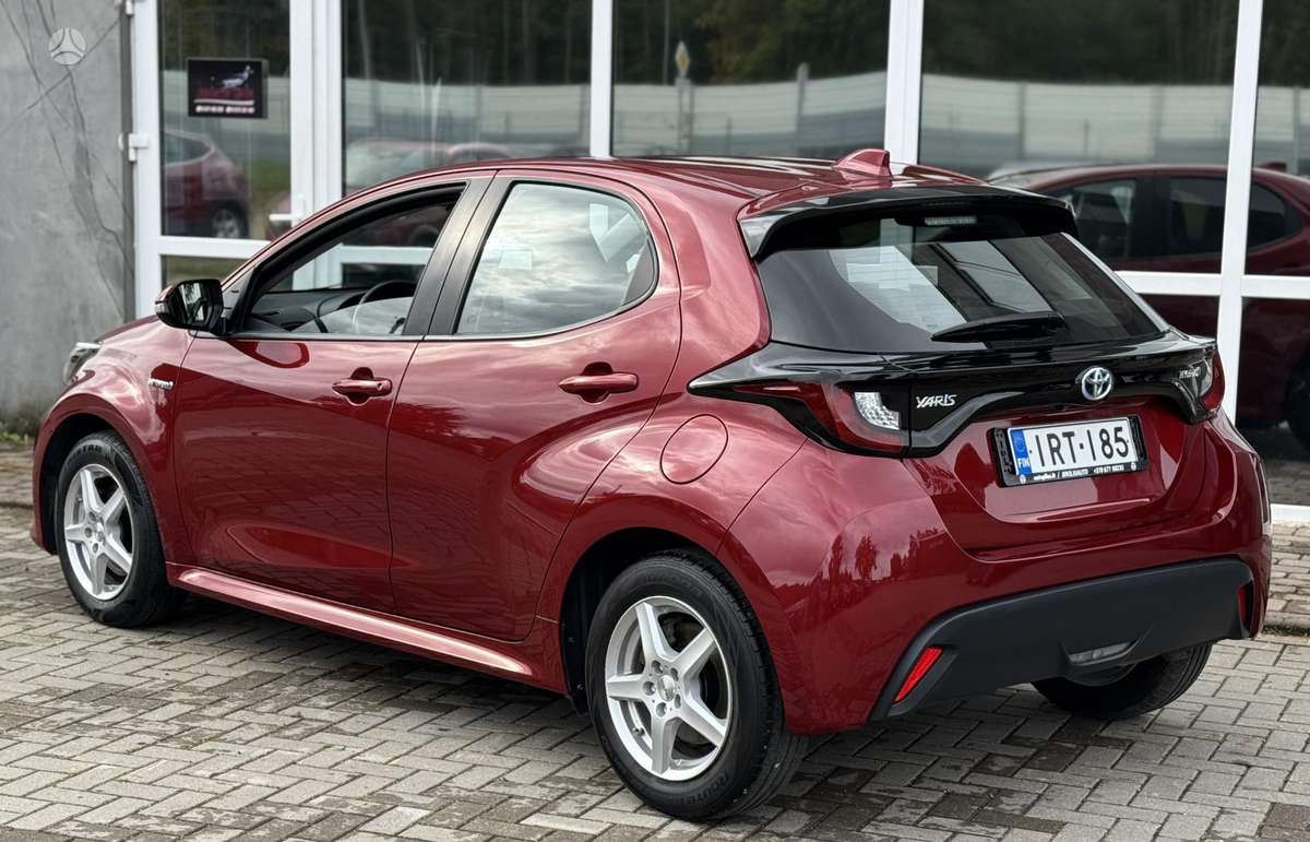 Toyota Yaris - 10