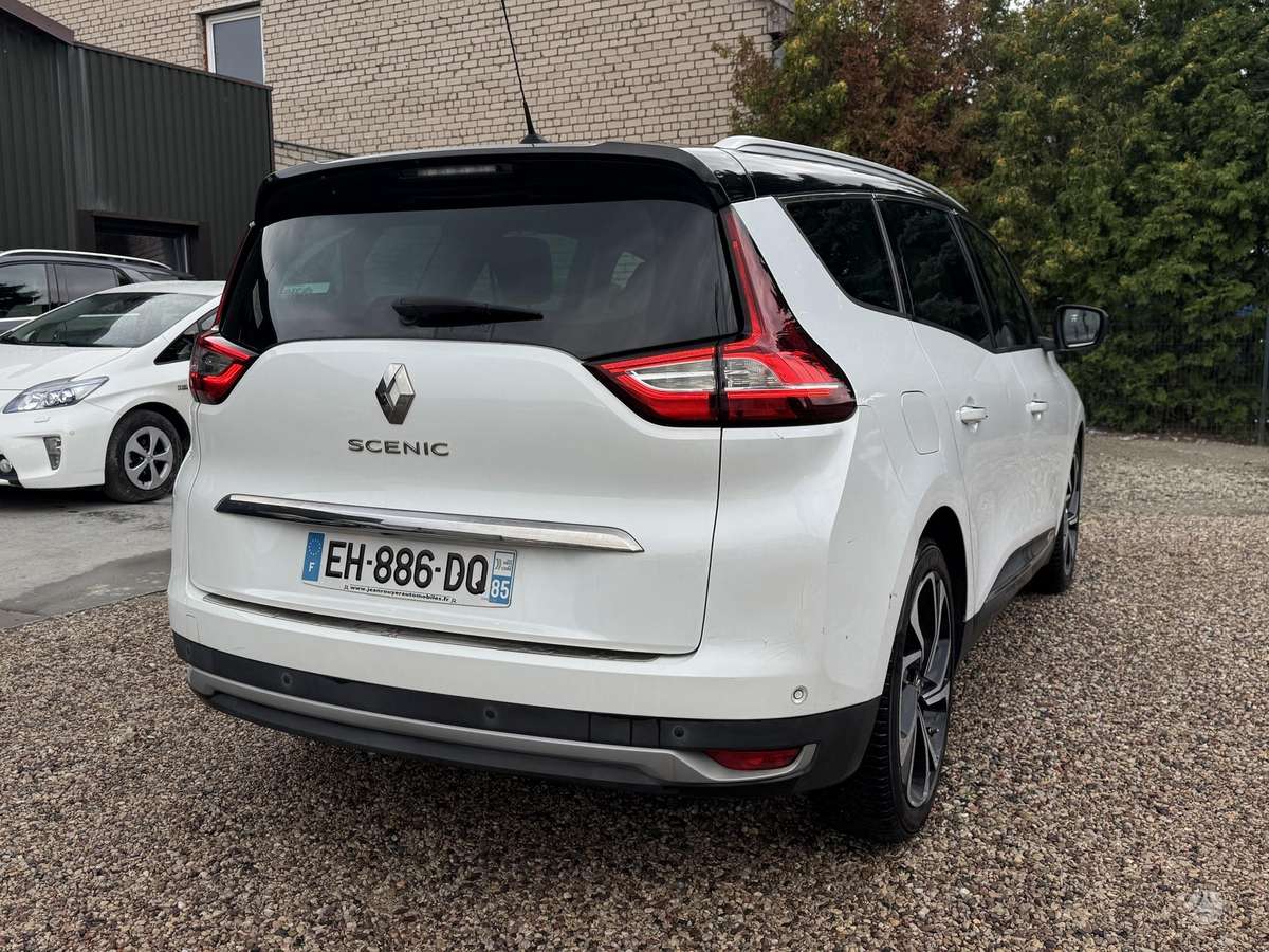 Renault Grand Scenic - 1