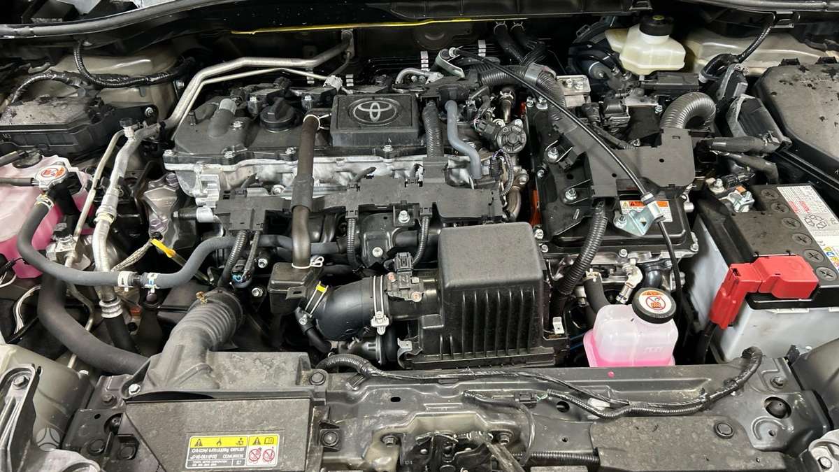 Toyota Corolla Cross - 9