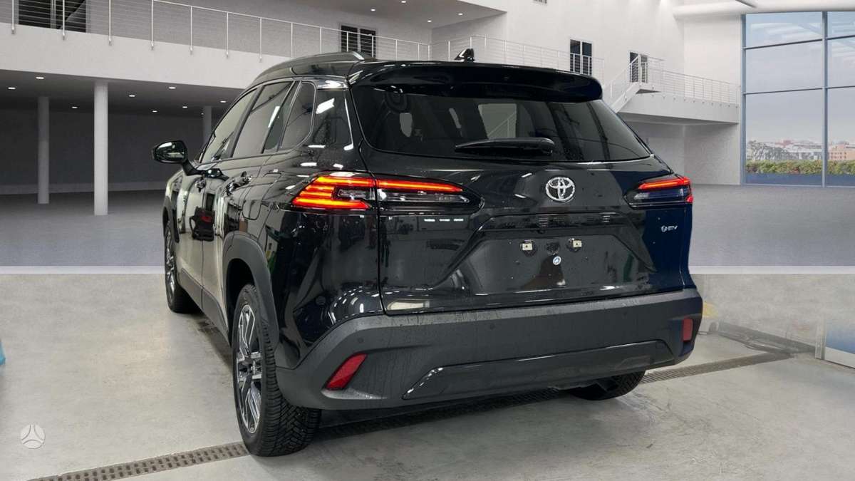 Toyota Corolla Cross - 3
