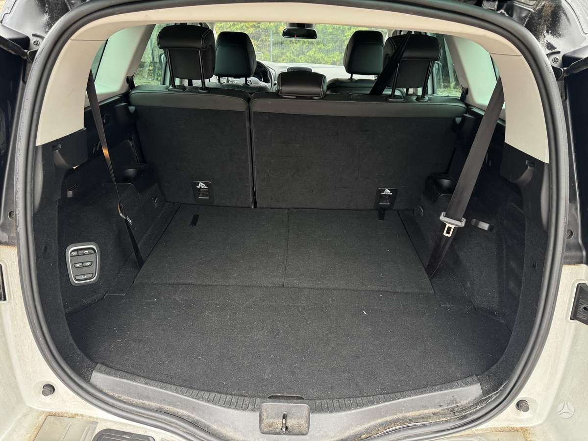 Renault Grand Scenic - 8