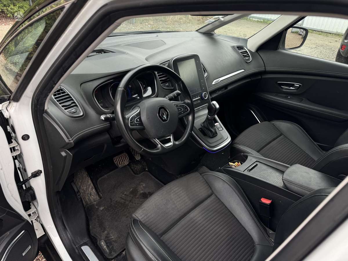 Renault Grand Scenic - 9
