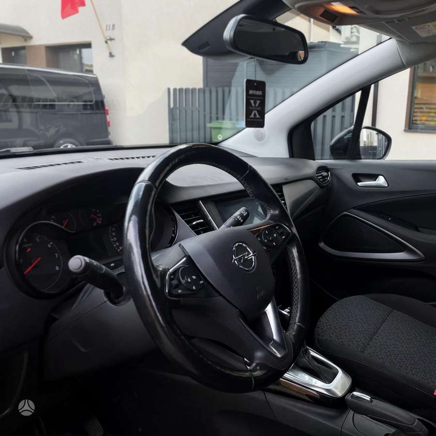 Opel Crossland - 10