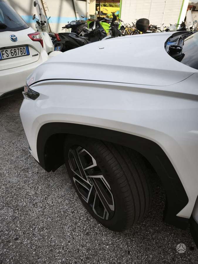 Hyundai Tucson - 4