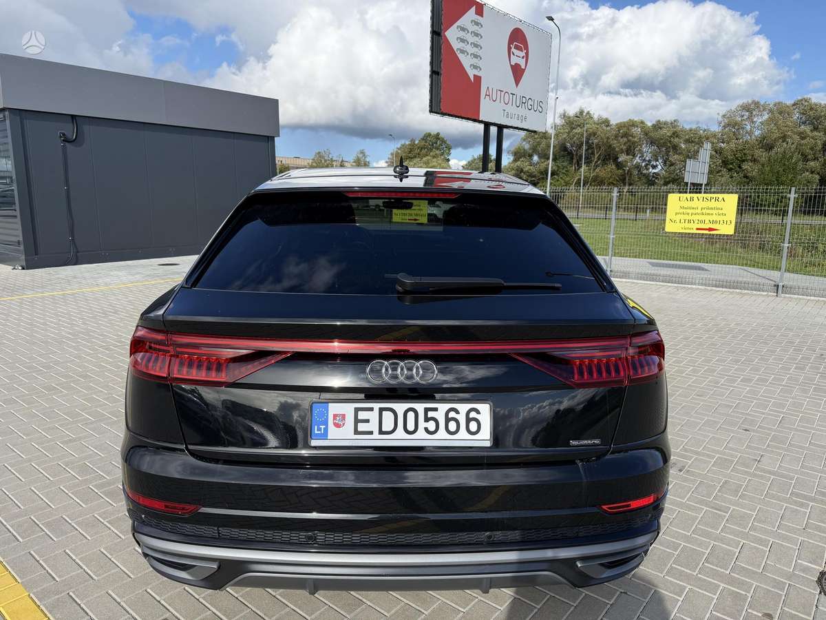 Audi Q8 - 8