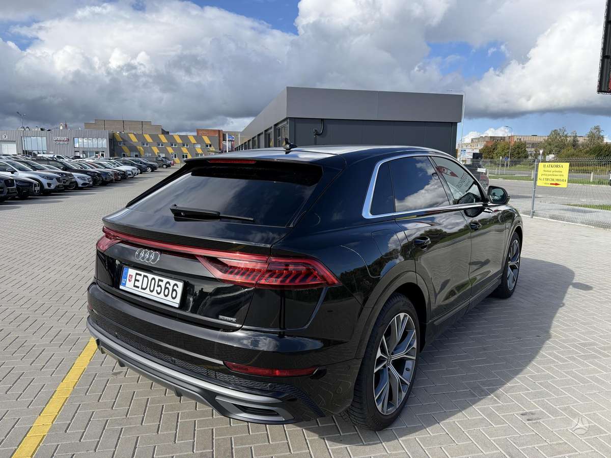 Audi Q8 - 9