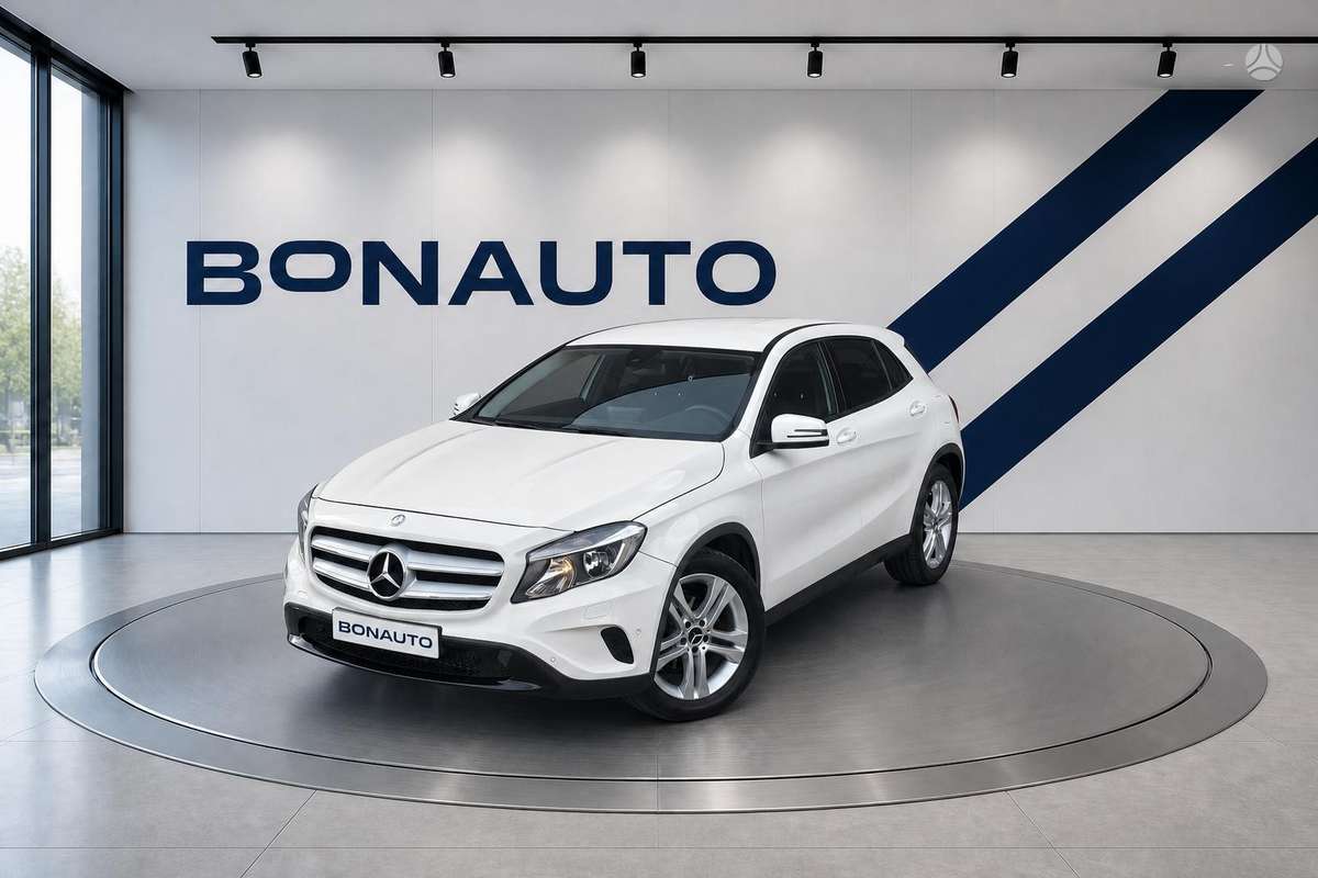 Mercedes-Benz GLA180 - 1