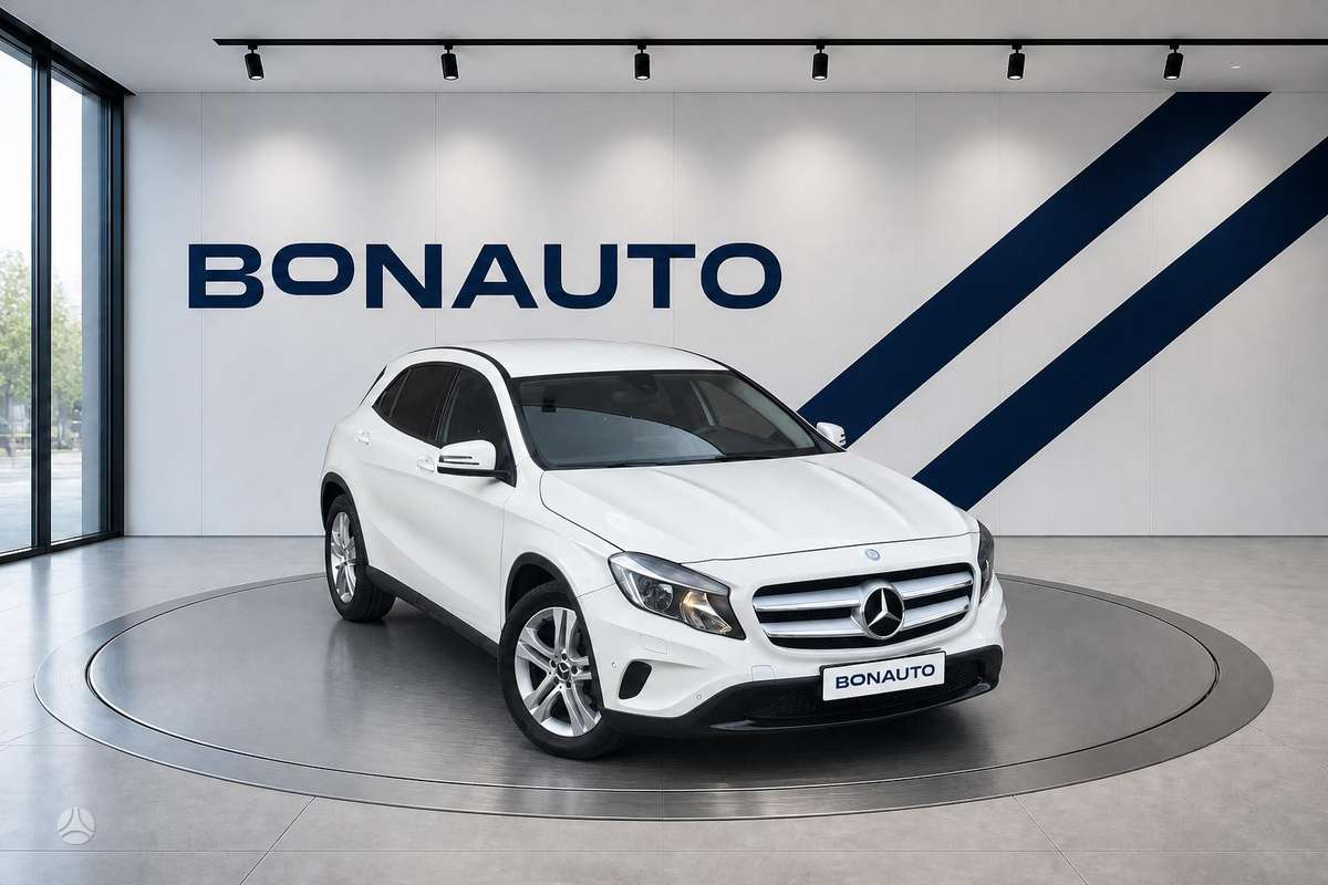 Mercedes-Benz GLA180 - 2