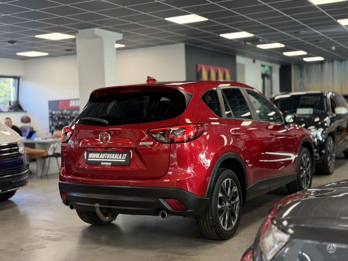 Mazda CX-5, 2.2 l., off-road / crossover