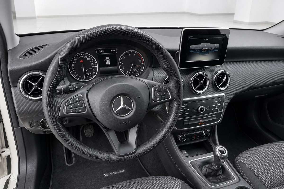 Mercedes-Benz GLA180 - 7