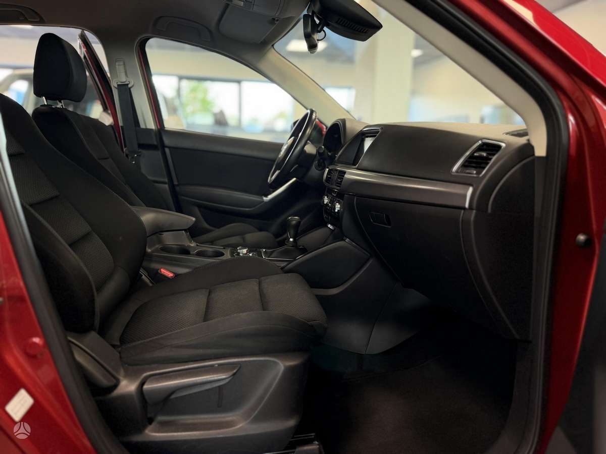 Mazda CX-5, 2.2 l., off-road / crossover