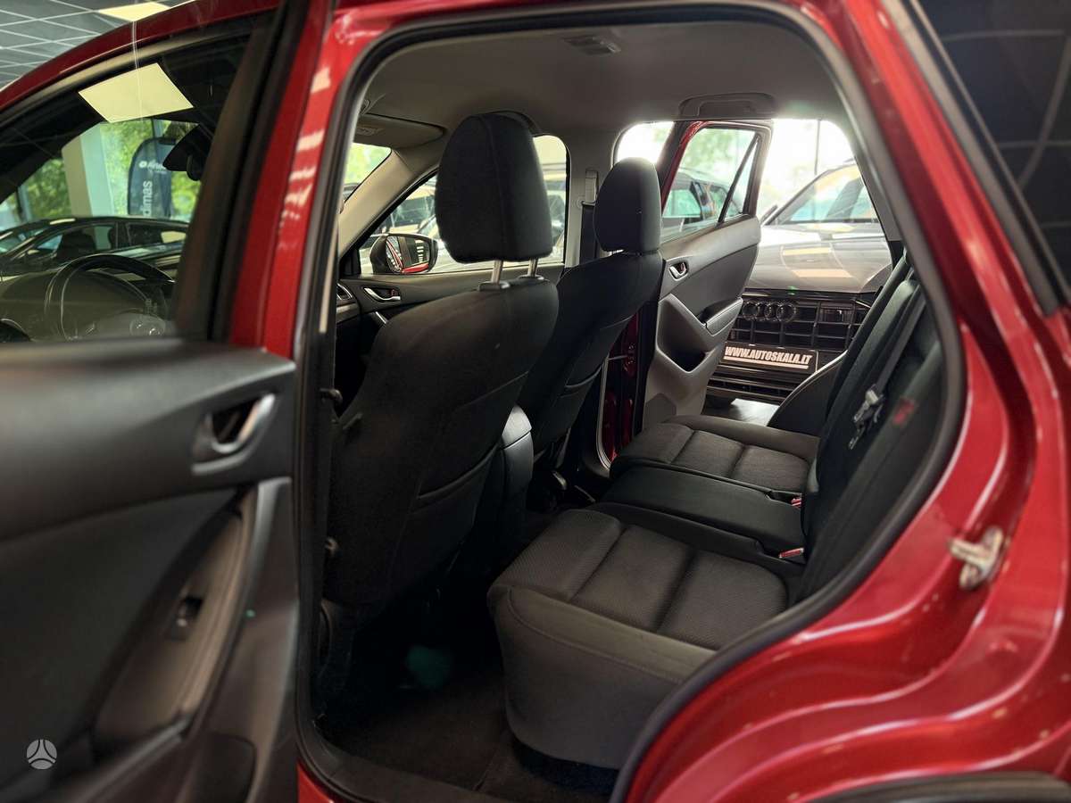Mazda CX-5, 2.2 l., off-road / crossover