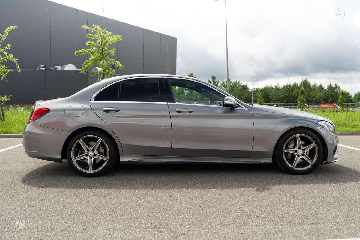 Mercedes-Benz C200 - 6